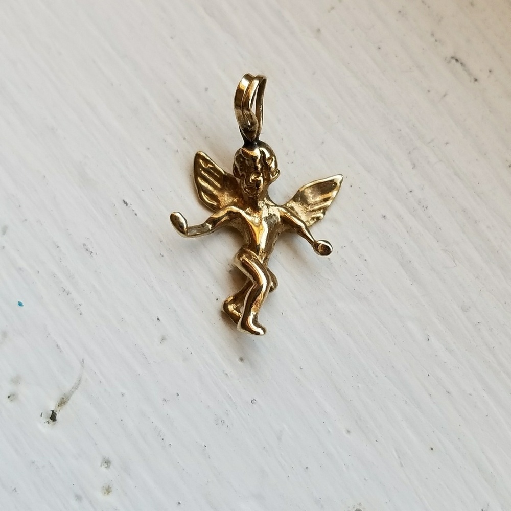 Small 10k angel pendant
